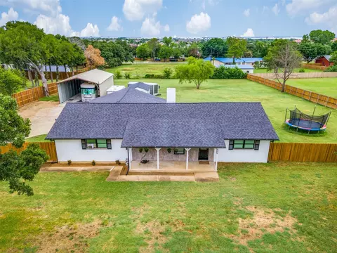 5601 W Caylor Rd, Fort Worth, TX 76244