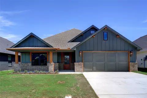 949 Tesslynn Ave, Godley, TX 76044