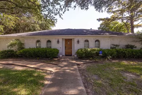 300 Greenbriar Ln, Colleyville, TX 76034