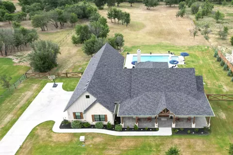 1028 Timber Hills Dr, Weatherford, TX 76087