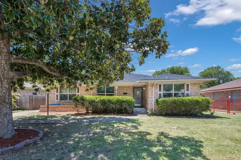 116 W Kenwood Dr, Garland, TX 75041