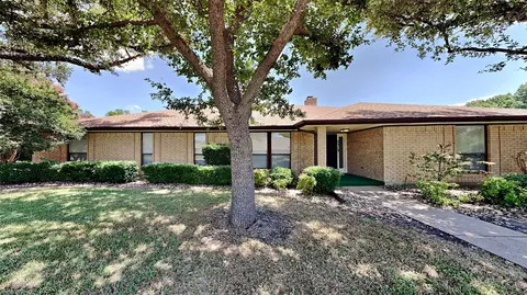 5313 Wagon Track Ct, Fort Worth, TX 76132