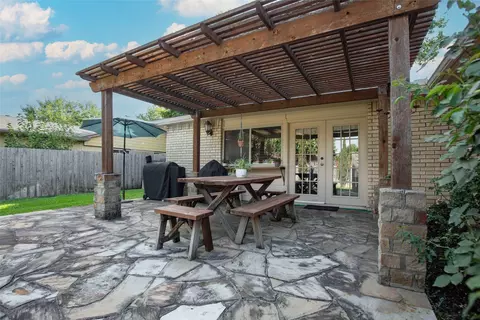 441 Sandy Knoll Dr, Coppell, TX 75019