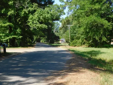 606 Spring Branch Rd, Springhill, LA 71075 photo 4