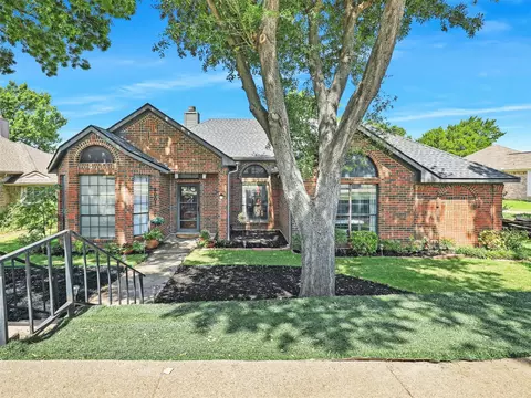 6001 Brookline Dr, Rowlett, TX 75089