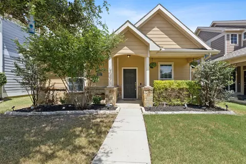 10932 Colonial Heights Ln, Fort Worth, TX 76179
