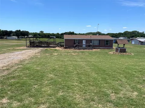 148 Blue Sky Ln, Springtown, TX 76082 photo 2