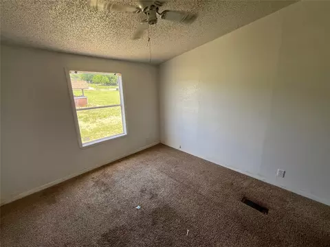 148 Blue Sky Ln, Springtown, TX 76082 photo 8