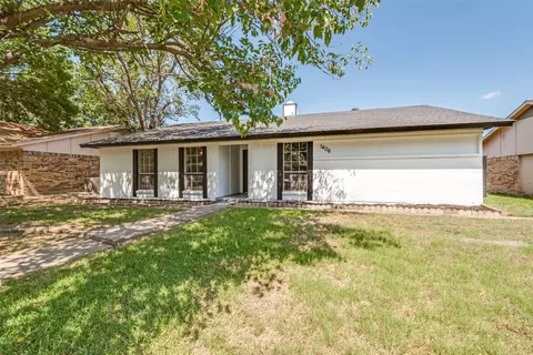 1406 Creekwood Ln, Mesquite, TX 75149