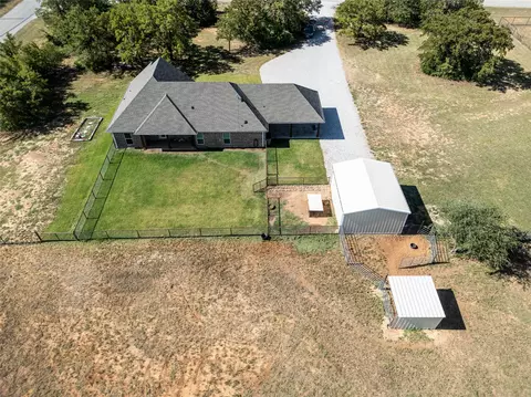 124 Whispering Oaks Trl, Sunset, TX 76270 photo 36