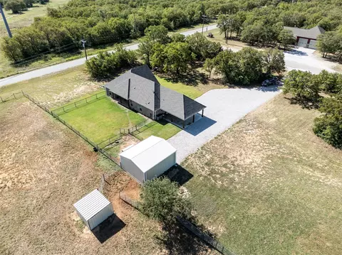 124 Whispering Oaks Trl, Sunset, TX 76270 photo 37