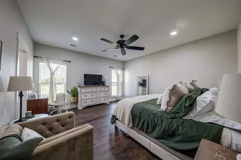 124 Whispering Oaks Trl, Sunset, TX 76270 photo 13