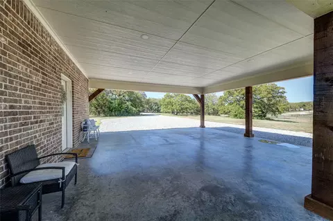 124 Whispering Oaks Trl, Sunset, TX 76270 photo 22