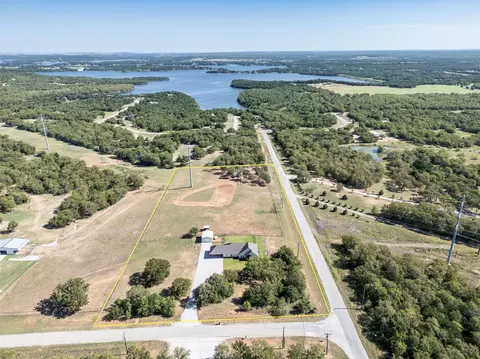 124 Whispering Oaks Trl, Sunset, TX 76270 photo 40