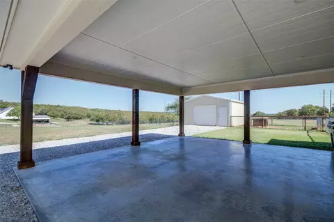 124 Whispering Oaks Trl, Sunset, TX 76270 photo 24
