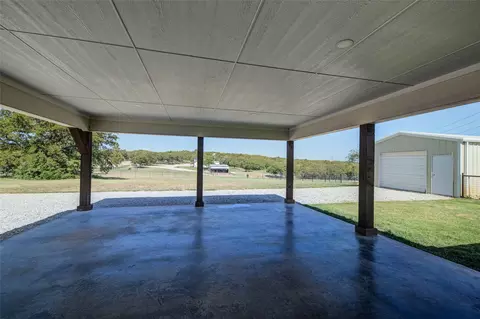 124 Whispering Oaks Trl, Sunset, TX 76270 photo 23