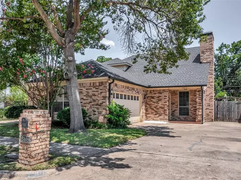 2409 Park Crest Ct, Irving, TX 75060