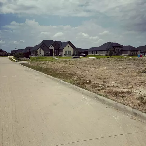 218 Oakmont Dr, Haslet, TX 76052