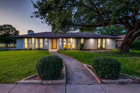 2525 Fairview Dr, Plano, TX 75075
