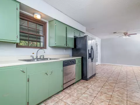 602 E Fitzgerald St, Bangs, TX 76823 photo 8