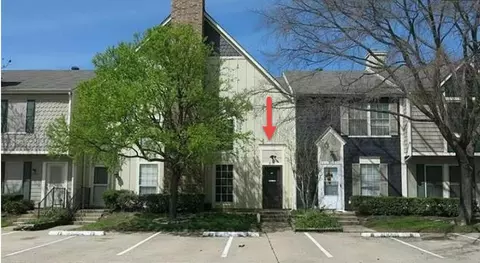 80 Winchester Dr, Euless, TX 76039