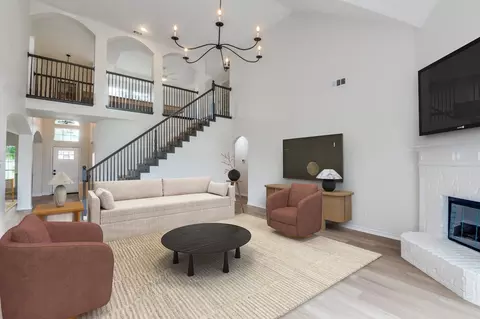 403 Mountain Cir, Desoto, TX 75115