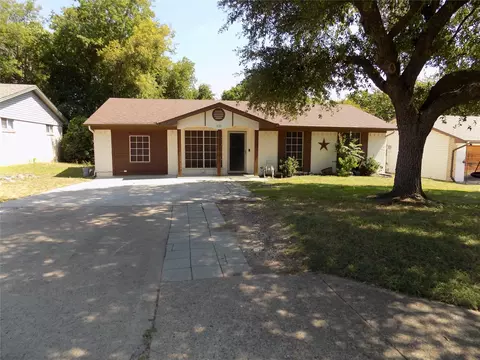 331 Linkmeadow Dr, Duncanville, TX 75137