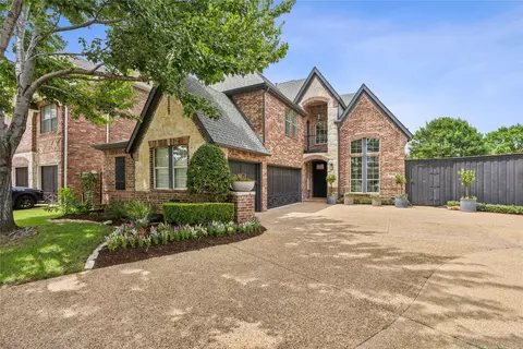 7049 Fullerton Dr, Plano, TX 75024