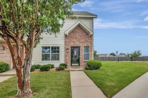 5732 Giddyup Ln, Fort Worth, TX 76179