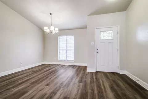 500 Sage Ln, Euless, TX 76039 photo 6