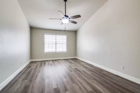 500 Sage Ln, Euless, TX 76039 photo 16