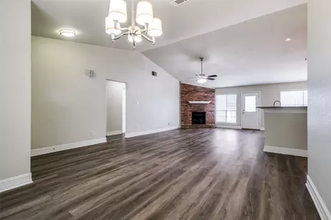 500 Sage Ln, Euless, TX 76039 photo 8