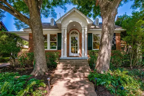 1127 N Edgefield Ave, Dallas, TX 75208