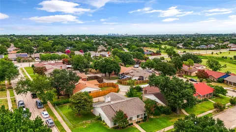 1911 Primrose Ln, Carrollton, TX 75007
