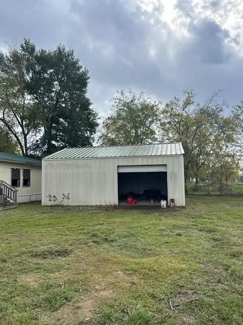 108 Smith St, Eustace, TX 75124 photo 5