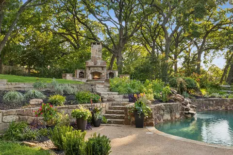 3805 Park Bend Dr, Flower Mound, TX 75022