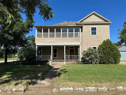 501 N Tackitt St, Seymour, TX 76380