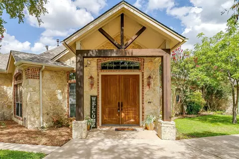 1617 Briar Dr, Bedford, TX 76022