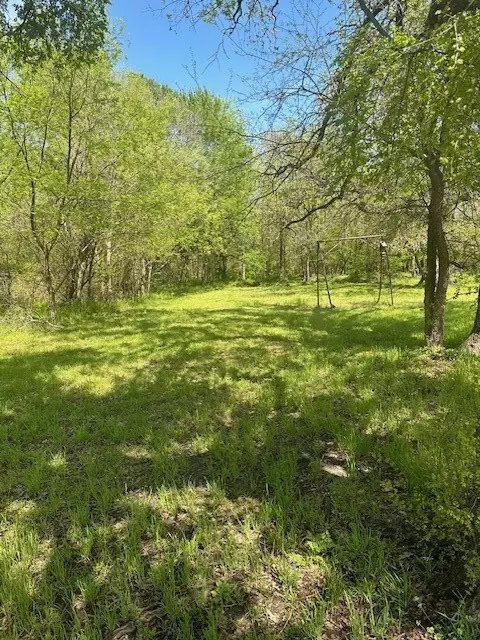 2712 Gillespie St, Greenville, TX 75401