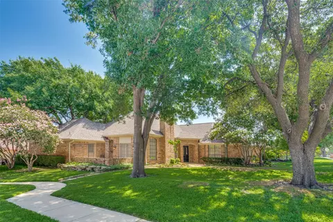 2245 Cross Bend Rd, Plano, TX 75023