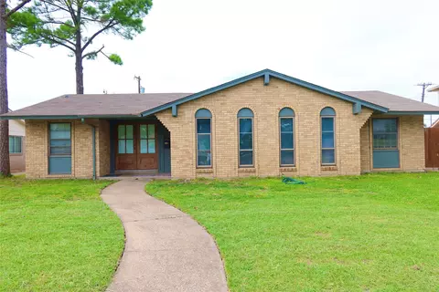 4005 Burning Tree Ln, Garland, TX 75042