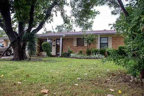 1809 Highland Dr, Carrollton, TX 75006