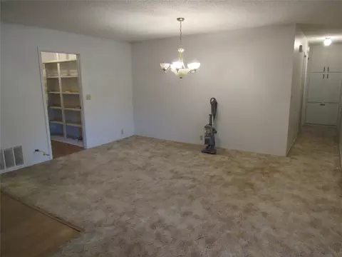 404 Lisa St, Bangs, TX 76823 photo 7