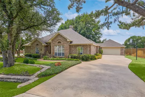 1 Remington Dr E, Highland Village, TX 75077