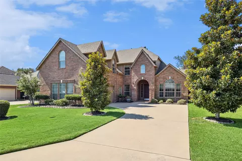 824 Shady Meadow Dr, Highland Village, TX 75077