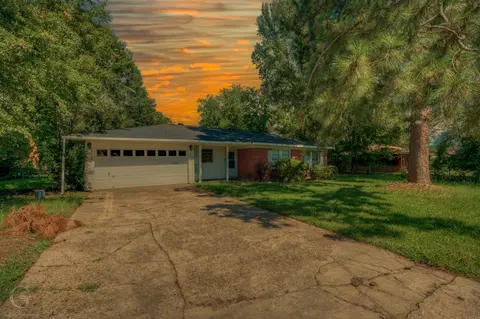9417 Kingston Rd, Shreveport, LA 71118