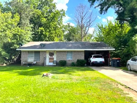 1830 Cedar St, Paris, TX 75460