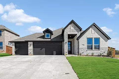 42 Magpie St, Joshua, TX 76058