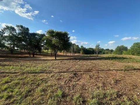 1545 Ola Marie Ln, Sanger, TX 76266