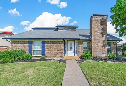 2021 Toulon Ln, Carrollton, TX 75007